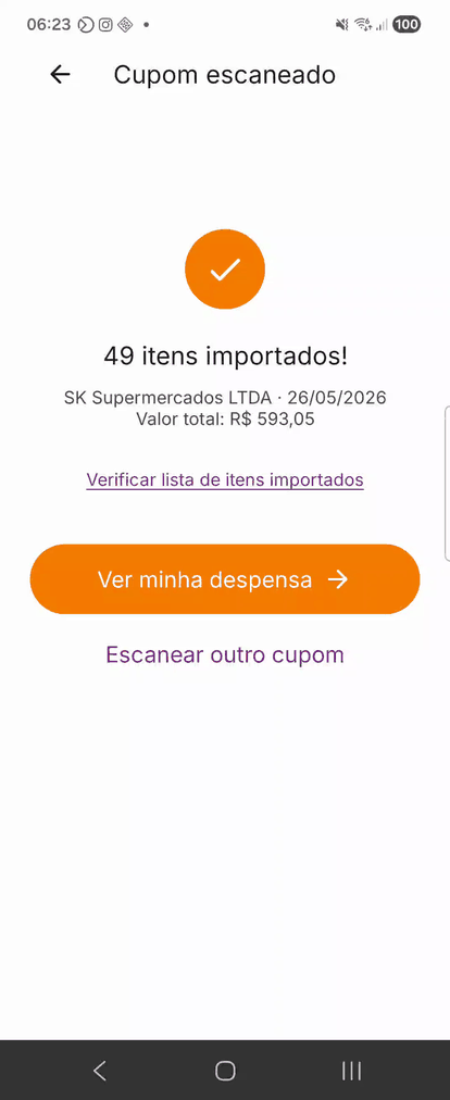 Tela real do app PantryBuddy com acao de escanear cupom fiscal e status de sincronizacao.
