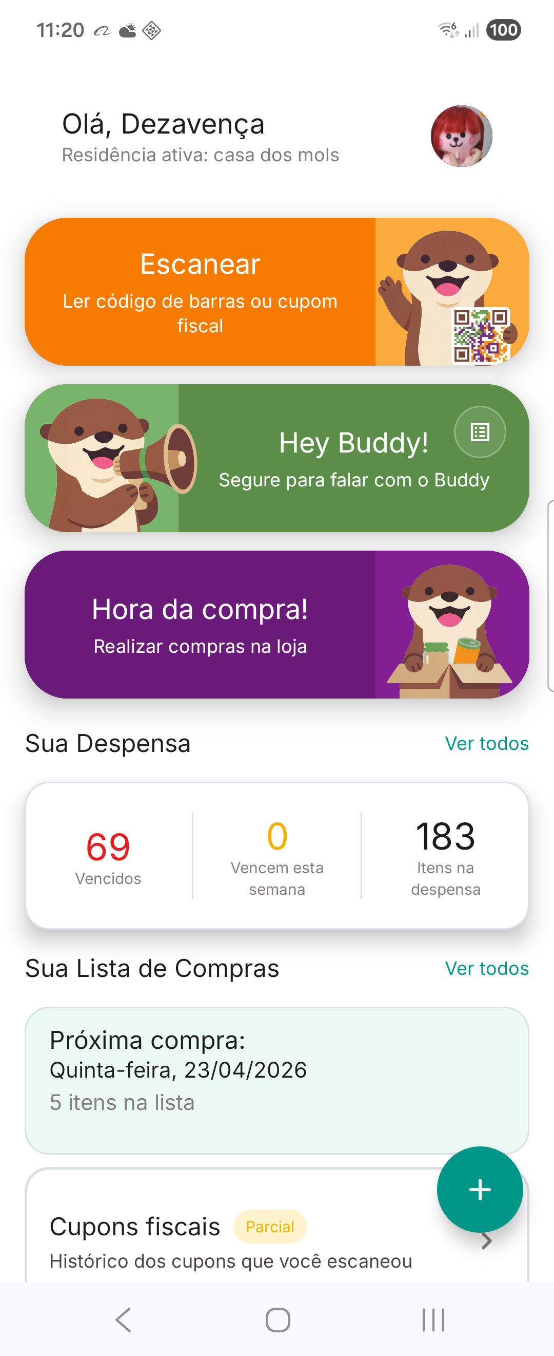 Tela real do app PantryBuddy com acao de escanear cupom fiscal e status de sincronizacao.