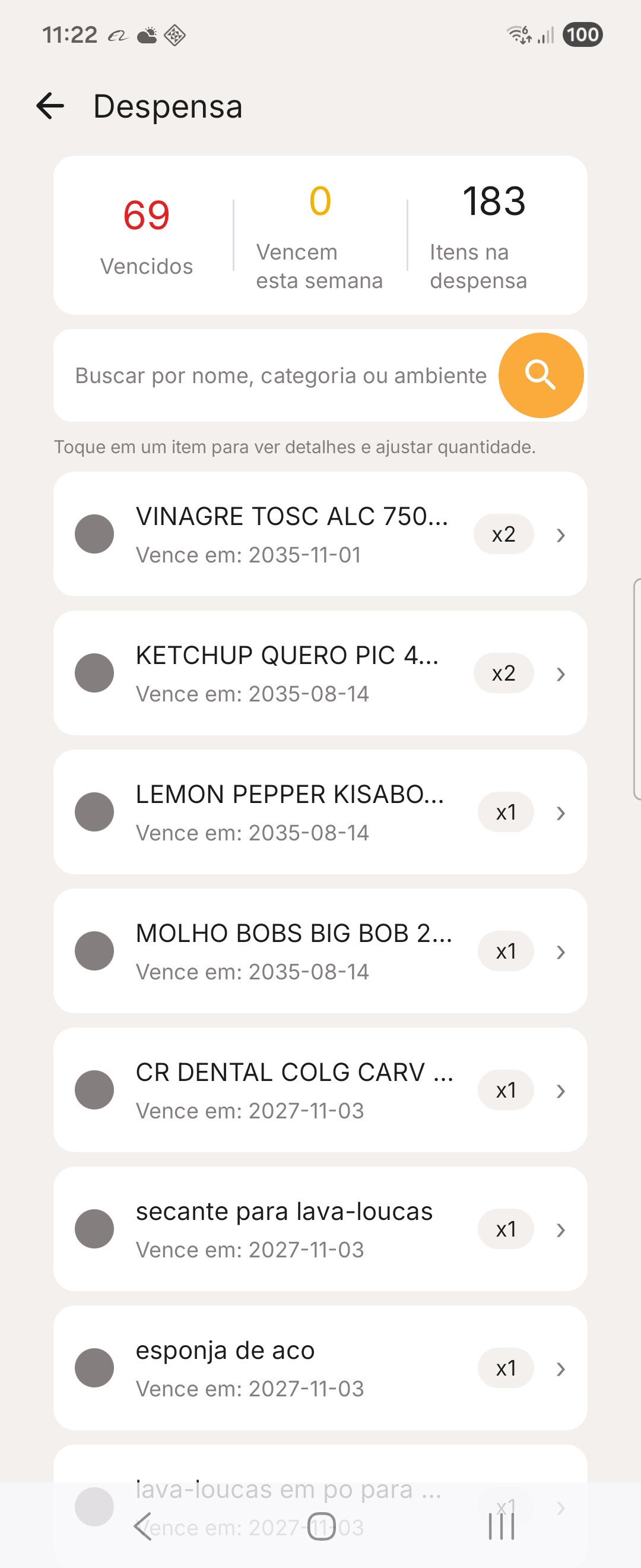 Tela real de despensa do PantryBuddy com item arroz e status de sincronizacao.